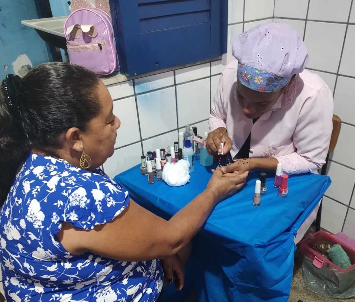 Camacã: EJA promove Projeto Mulher Beleza numa noite memorável